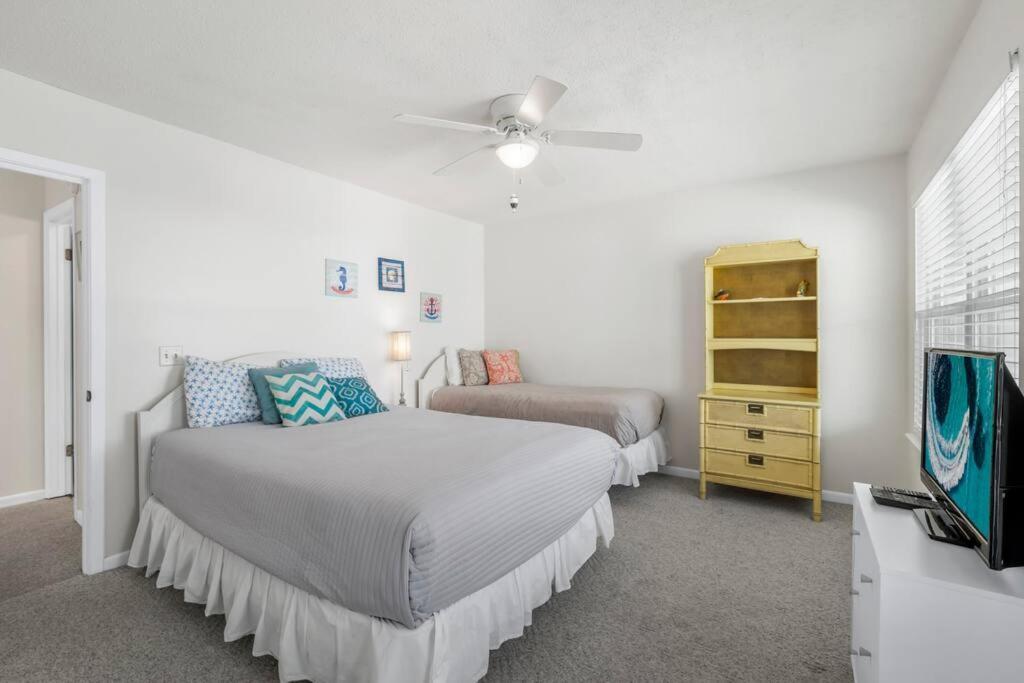 New! Steps To White Sand Beaches! Pool & Grill! 2Br 2Ba パナマシティービーチ エクステリア 写真