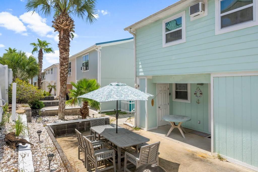 New! Steps To White Sand Beaches! Pool & Grill! 2Br 2Ba パナマシティービーチ エクステリア 写真