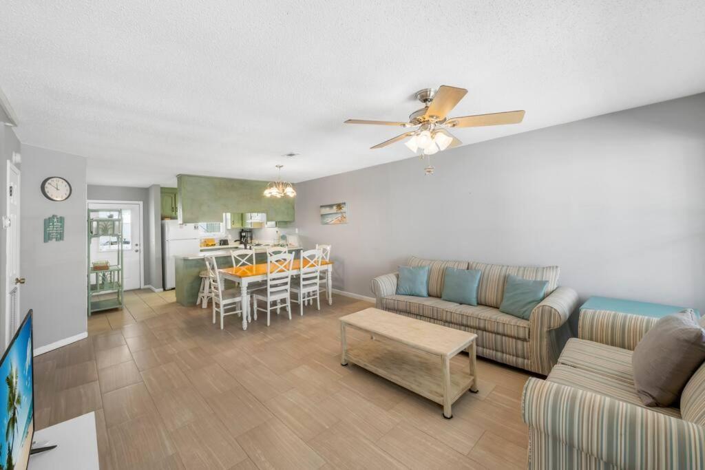 New! Steps To White Sand Beaches! Pool & Grill! 2Br 2Ba パナマシティービーチ エクステリア 写真